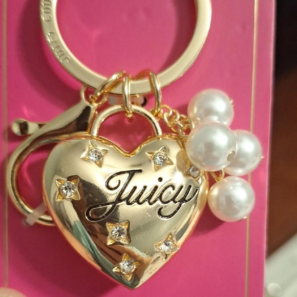 Juicy Couture Gold Heart Keychain with Pearl Charms - Picture 2 of 6